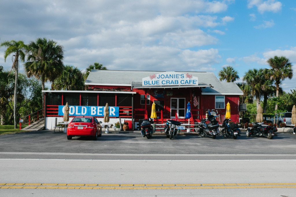 Joanies Blue Crab Cafe